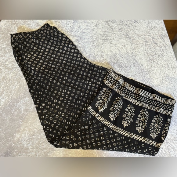 J. Crew Pants - 🖤 Black & Ivory Printed Wide-Leg Pants – Boho Border Print (Size L)
